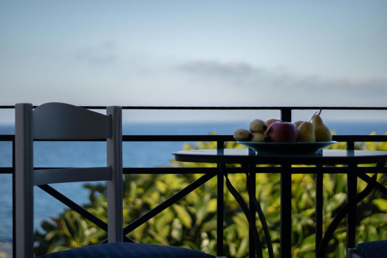 The Island House - Family Size Apt - Overlooking The Aegean - 3 Steps From The Beach Μόχλος Εξωτερικό φωτογραφία