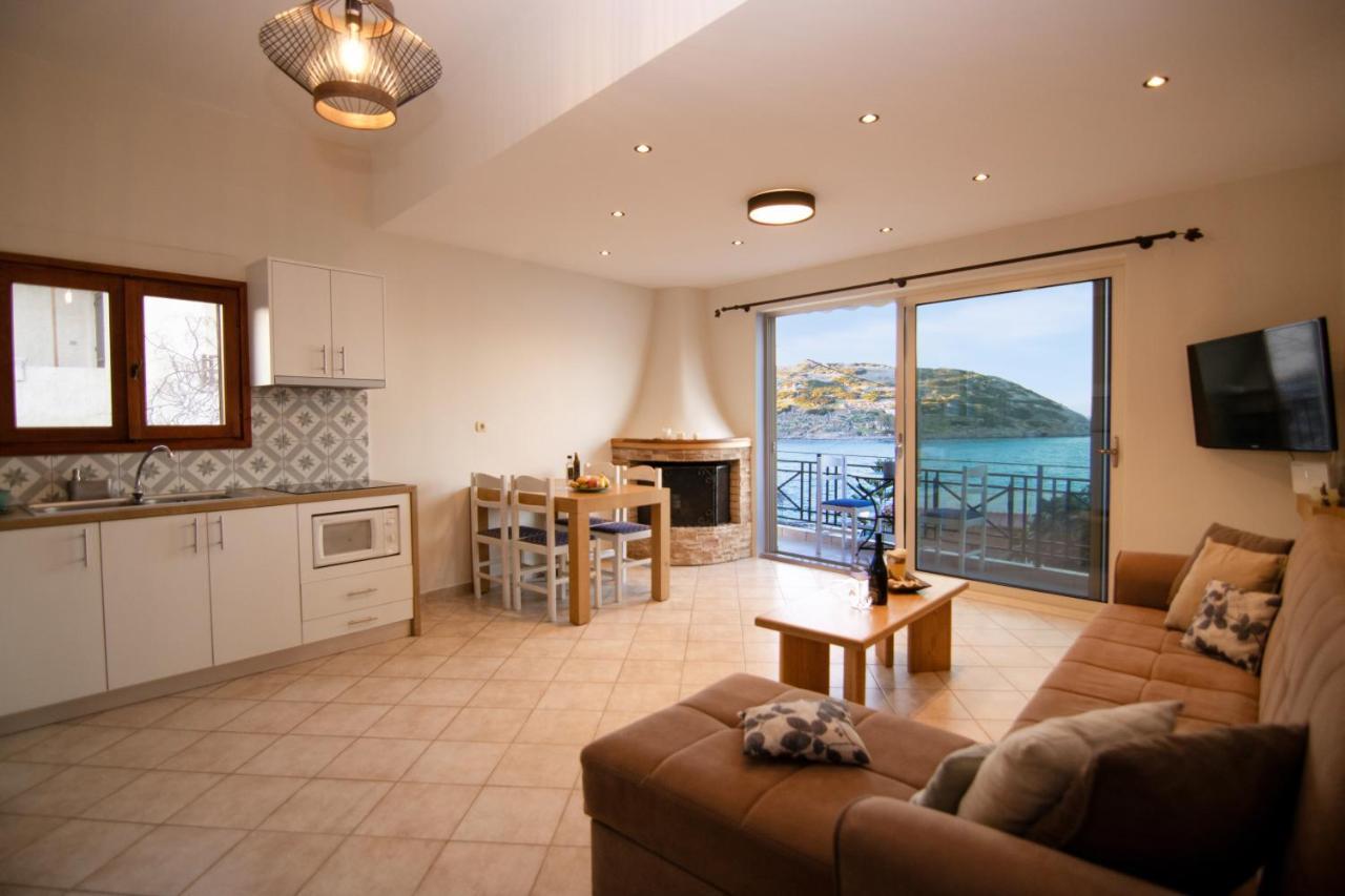 The Island House - Family Size Apt - Overlooking The Aegean - 3 Steps From The Beach Μόχλος Εξωτερικό φωτογραφία